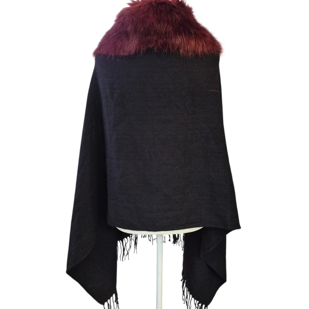 Jessica McClintock Faux Fur Trimmed Shawl Wrap Scarf‎ Black Red Fringe One Size